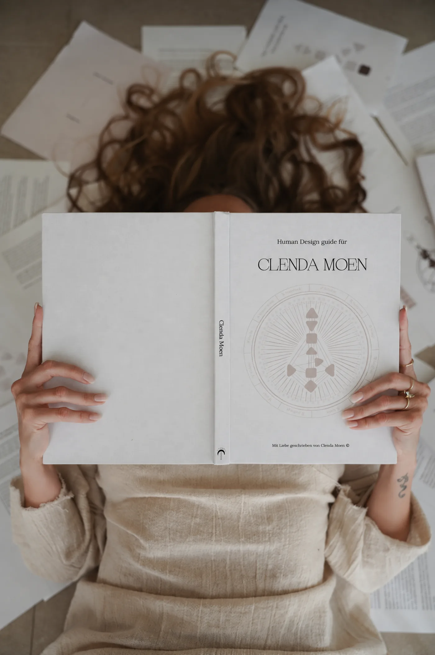 Der personalisierte Human Design Guide, aufgeschlagen